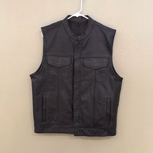 Men’s leather vest